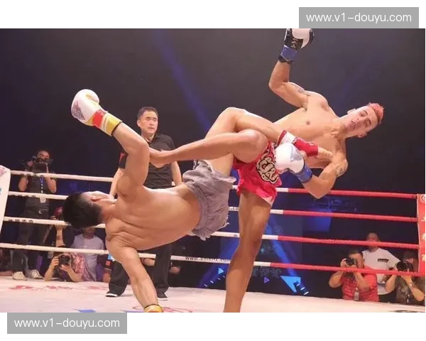 狂傲泰拳王对阵“武僧”一龙：那场不仅是拳头的博弈，更是江湖神话的终结与新生